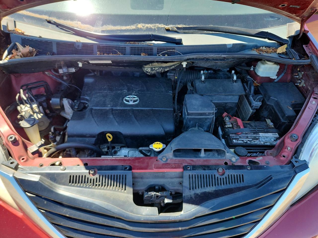 2011 Toyota Sienna Le Red vin: 5TDKK3DC5BS085040