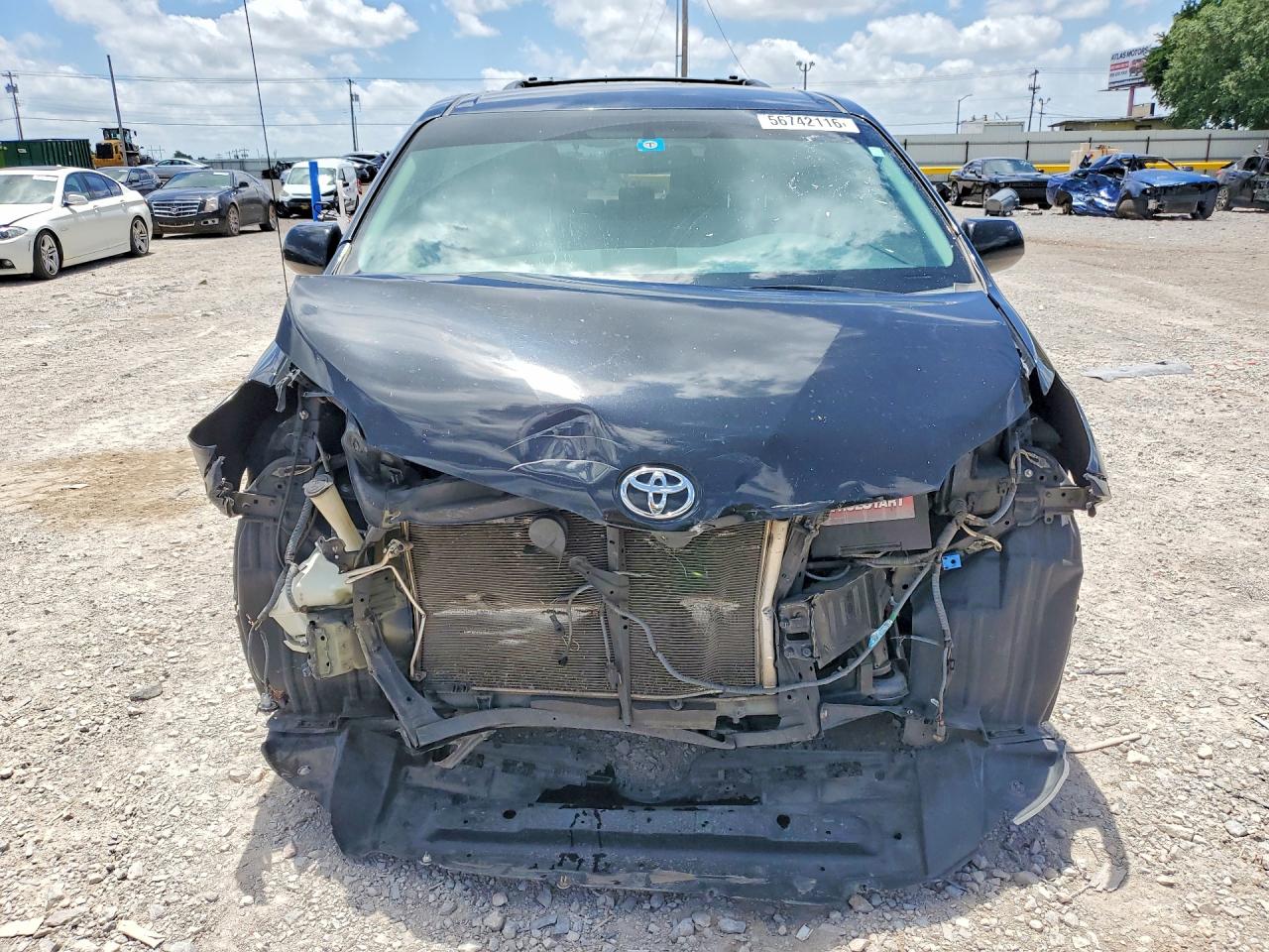 2011 Toyota Sienna Le Black vin: 5TDKK3DC5BS097110