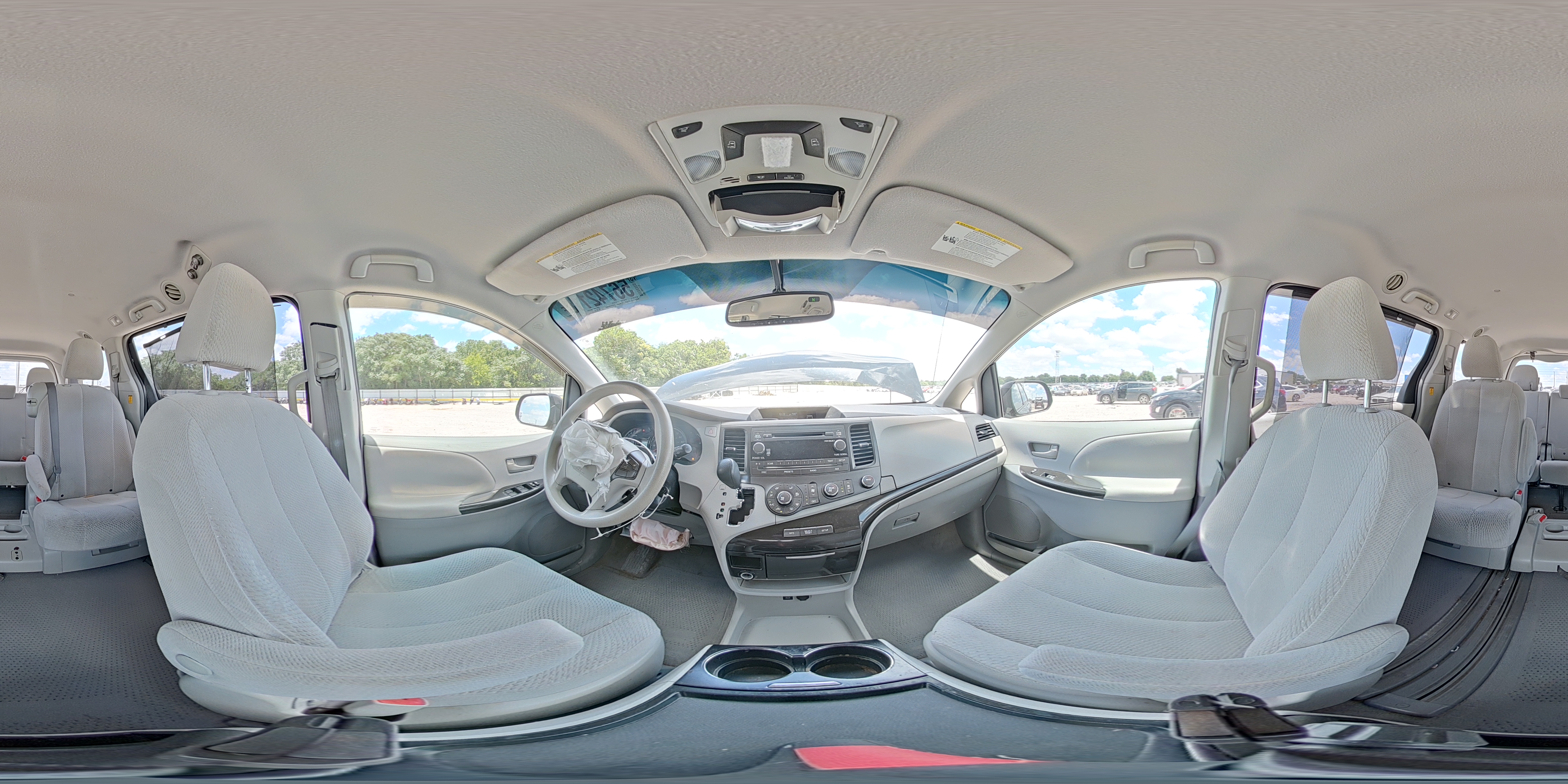 2011 Toyota Sienna Le Black vin: 5TDKK3DC5BS097110