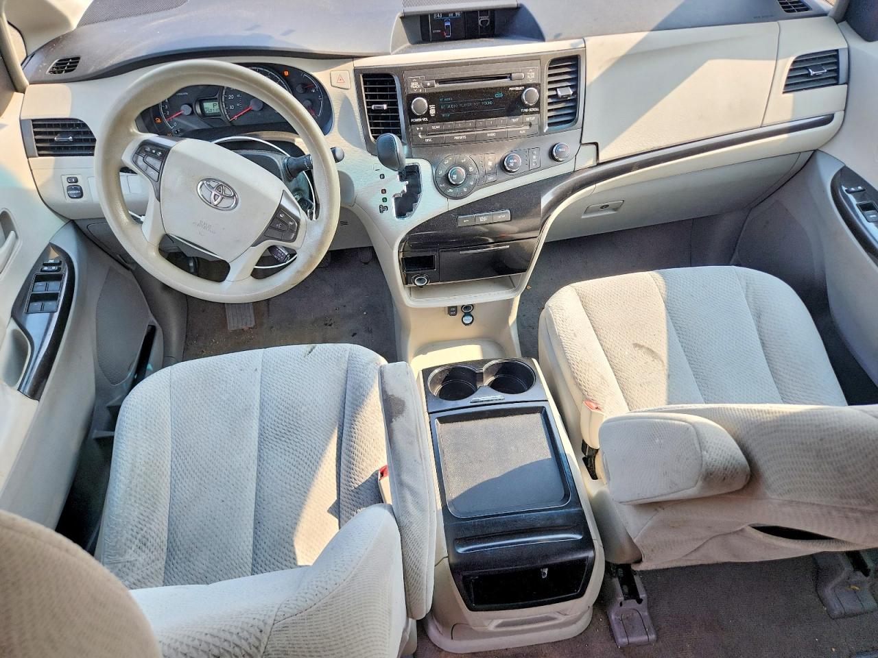 2011 Toyota Sienna Le Бордовый vin: 5TDKK3DC5BS099391