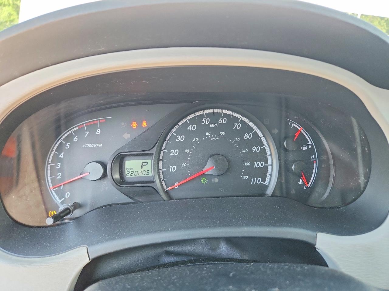 2011 Toyota Sienna Le Silver vin: 5TDKK3DC5BS161498