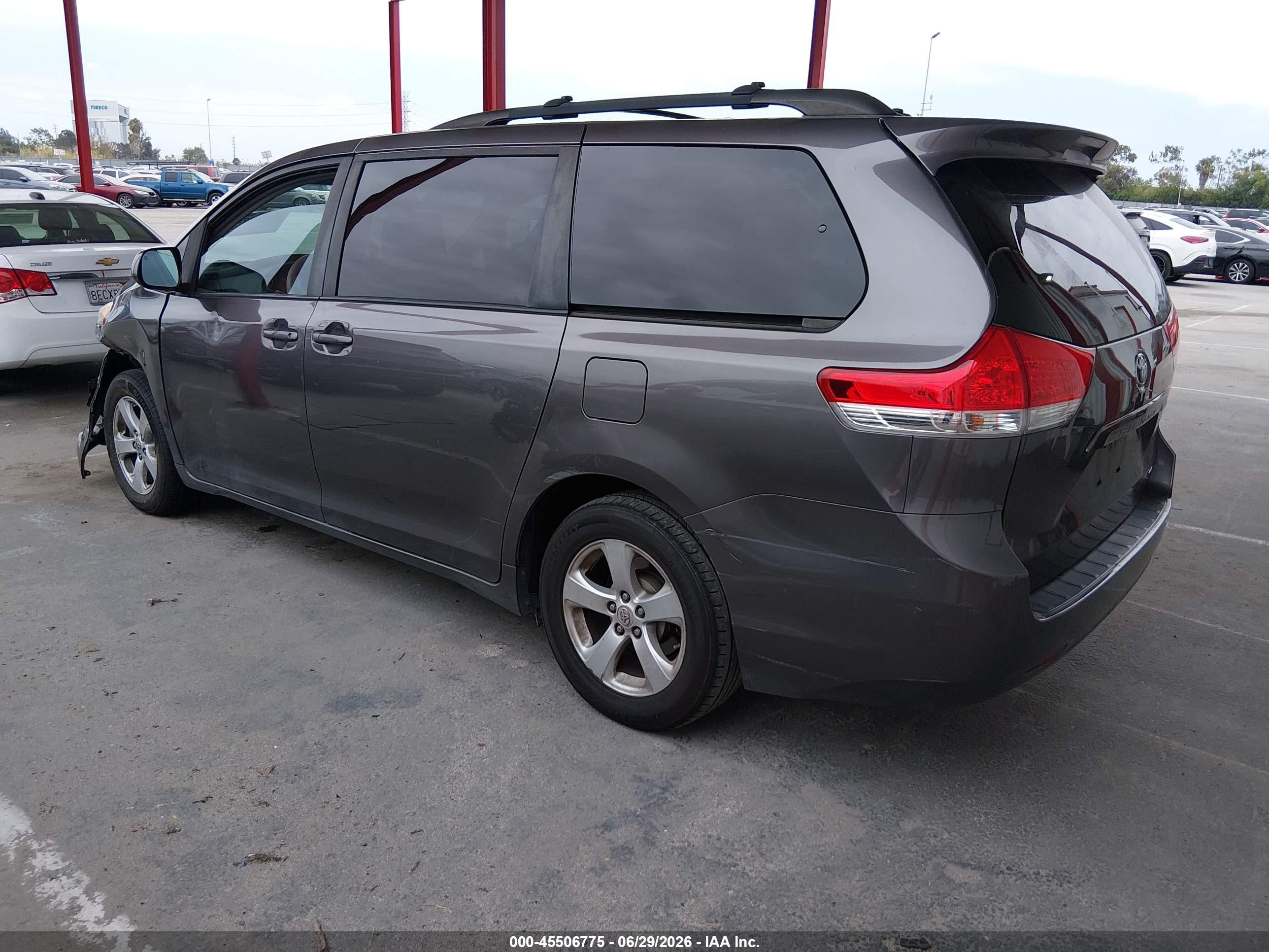 2012 Toyota Sienna Le V6 8 Passenger Gray vin: 5TDKK3DC5CS217716