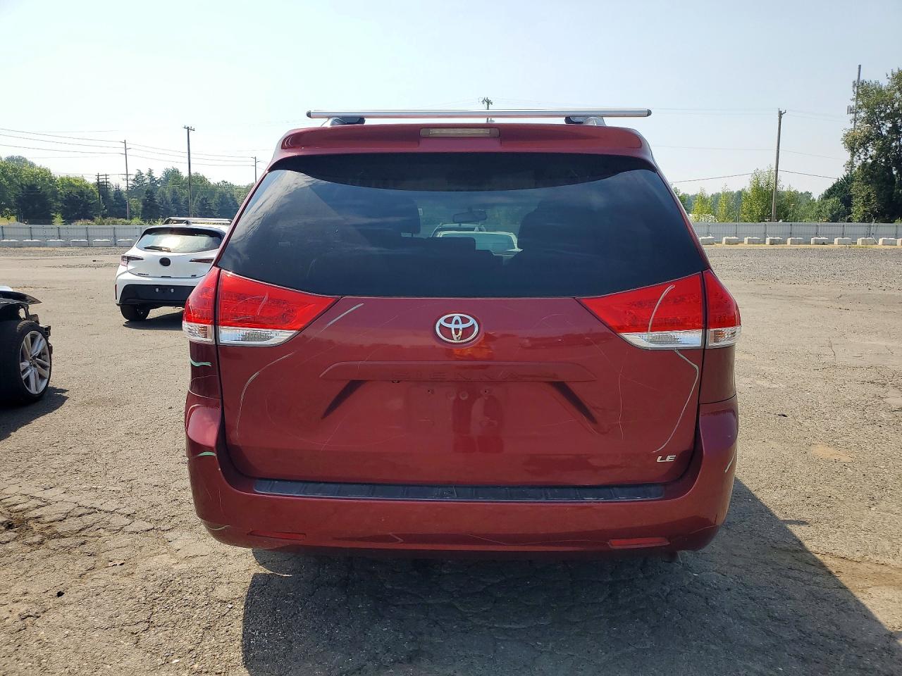 2012 Toyota Sienna Le Red vin: 5TDKK3DC5CS224875
