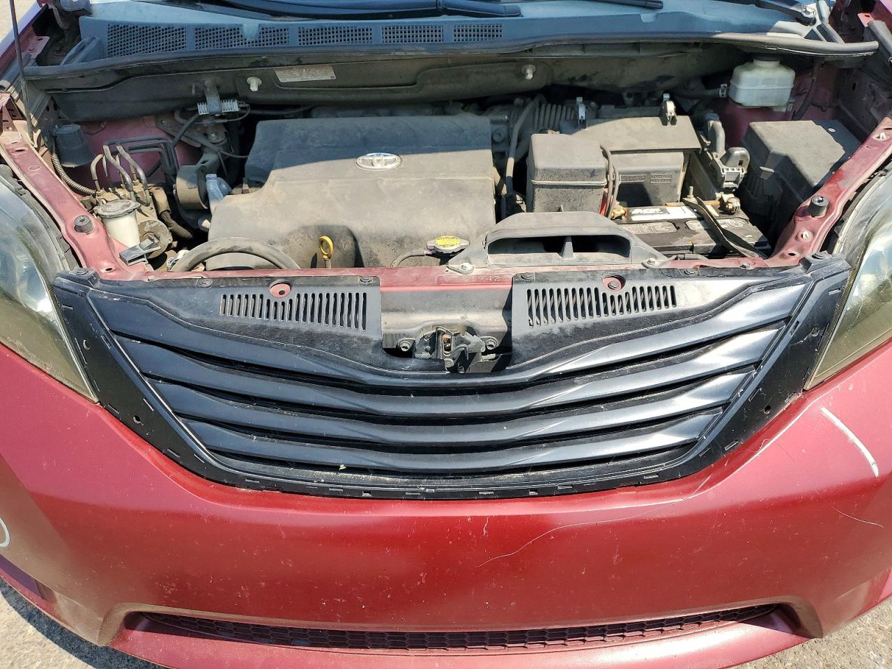 2012 Toyota Sienna Le Red vin: 5TDKK3DC5CS224875