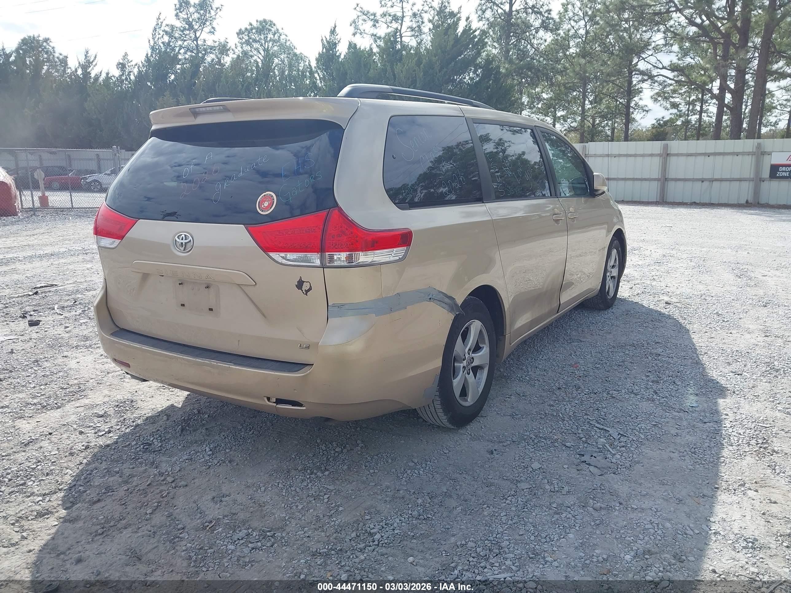 2012 Toyota Sienna Le V6 8 Passenger Gold vin: 5TDKK3DC5CS233592