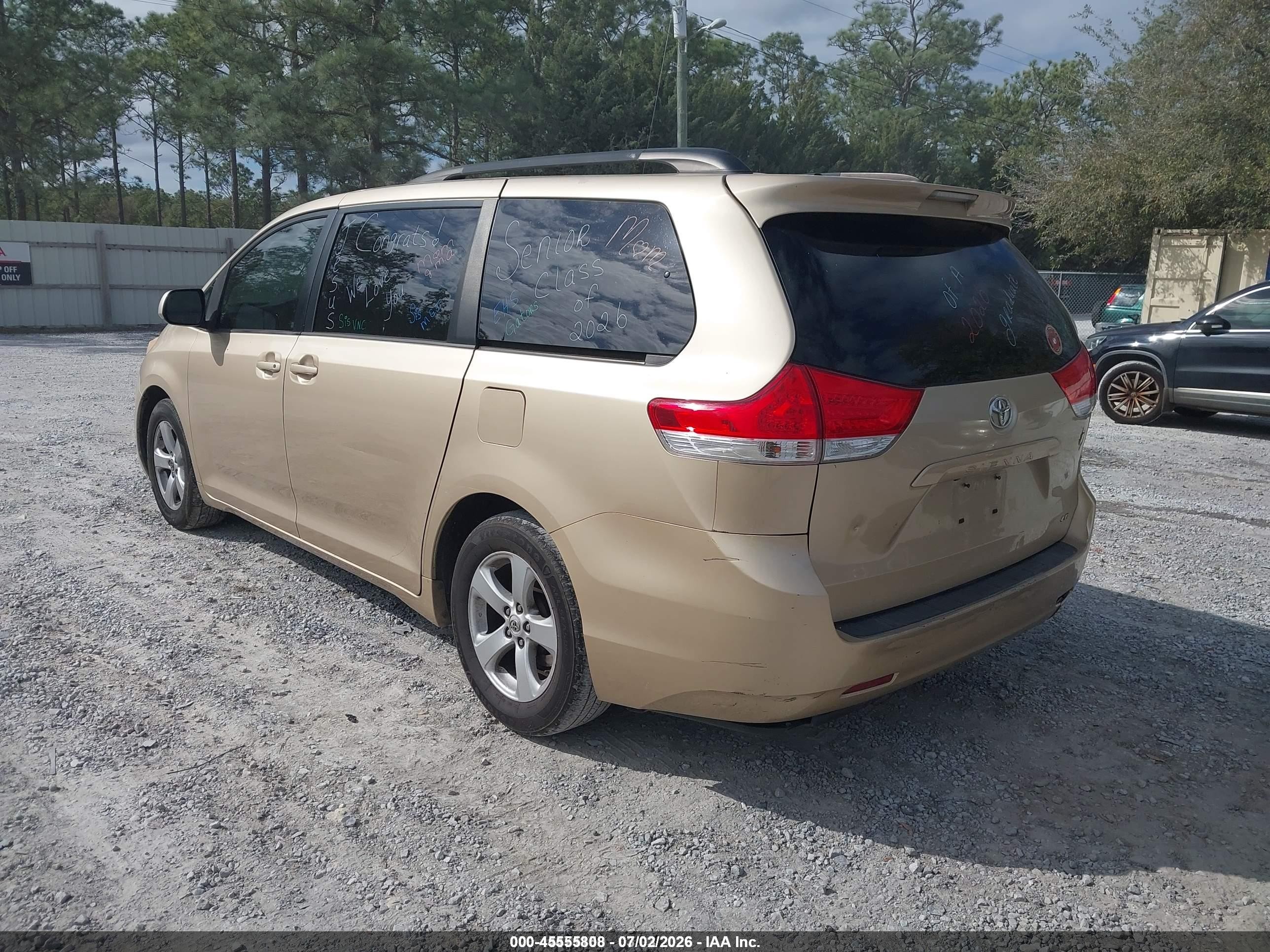 2012 Toyota Sienna Le V6 8 Passenger Gold vin: 5TDKK3DC5CS233592