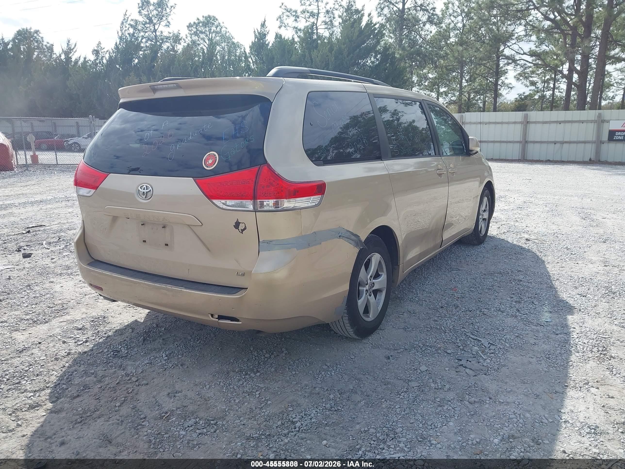 2012 Toyota Sienna Le V6 8 Passenger Gold vin: 5TDKK3DC5CS233592