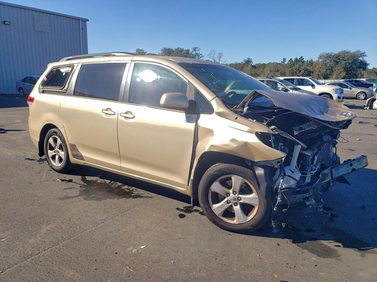 2012 Toyota Sienna Le Tan vin: 5TDKK3DC5CS236864