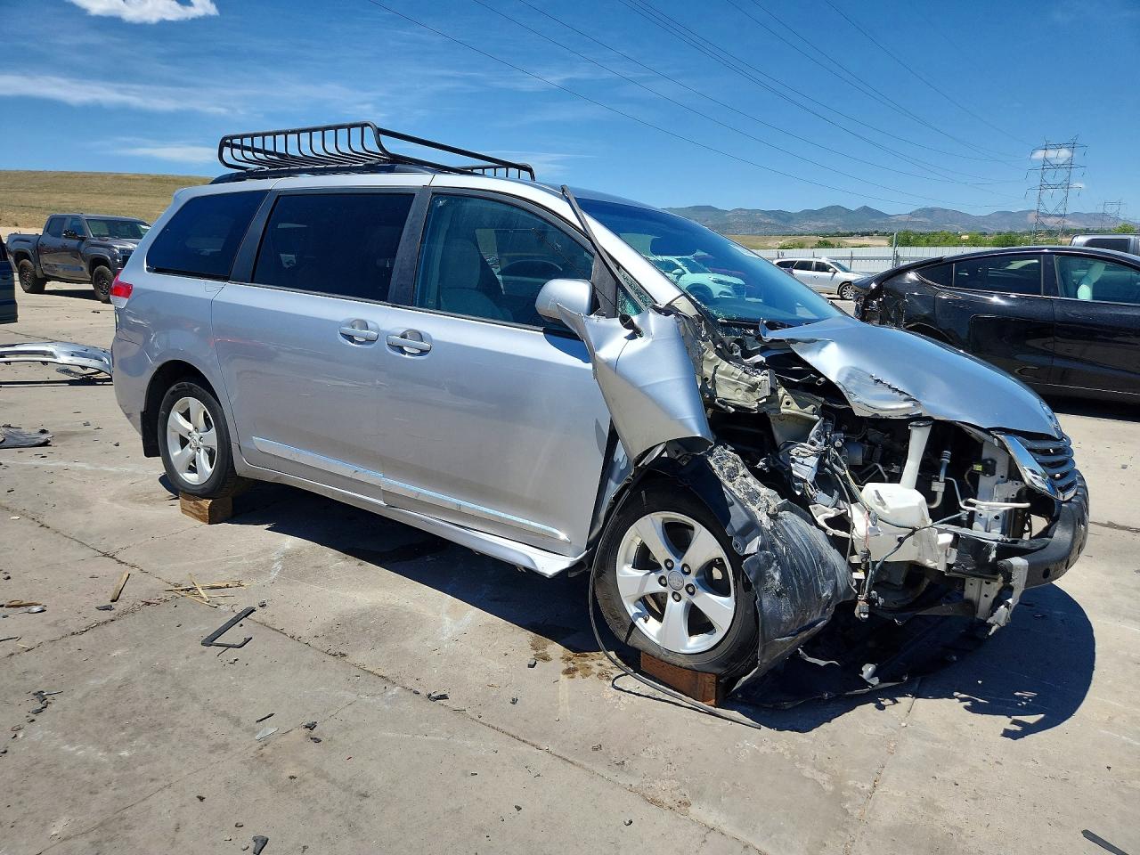 2012 Toyota Sienna Le Silver vin: 5TDKK3DC5CS241028
