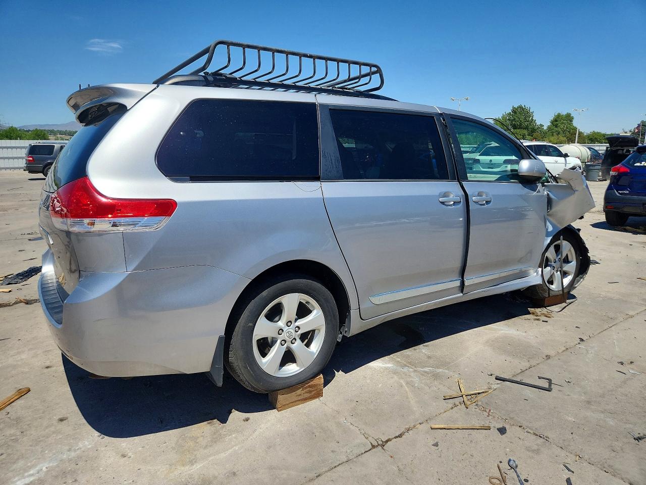 2012 Toyota Sienna Le Silver vin: 5TDKK3DC5CS241028