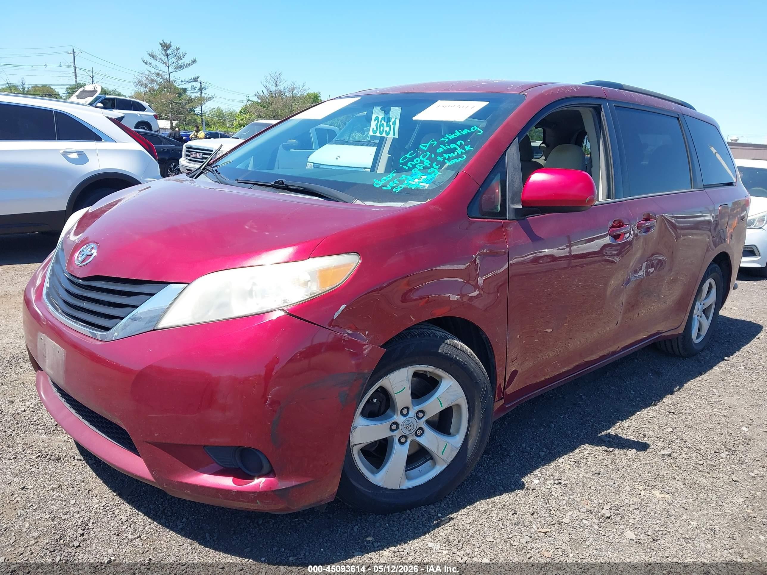 2012 Toyota Sienna Le V6 8 Passenger Red vin: 5TDKK3DC5CS242616
