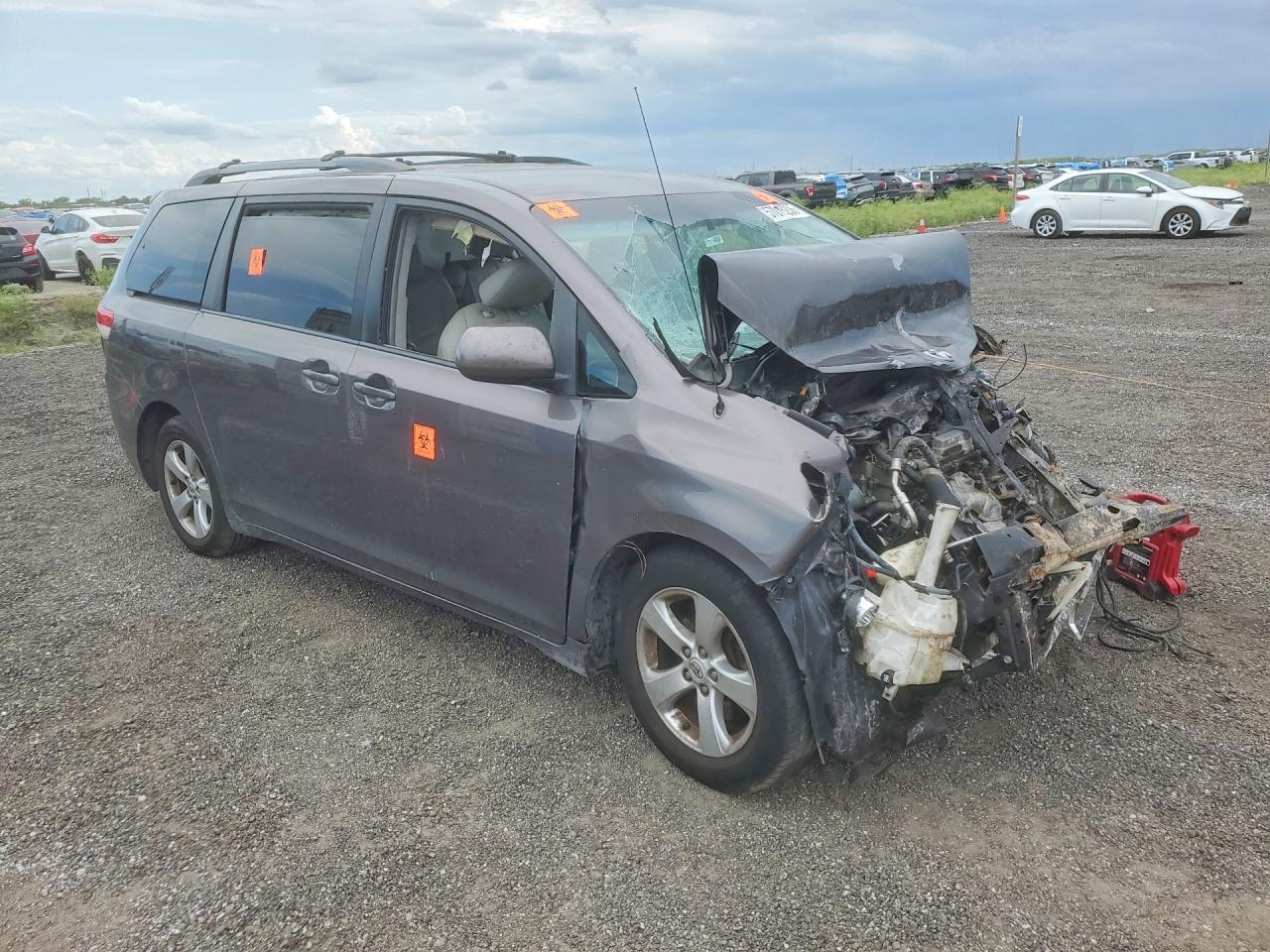 2012 Toyota Sienna Le Gray vin: 5TDKK3DC5CS256435
