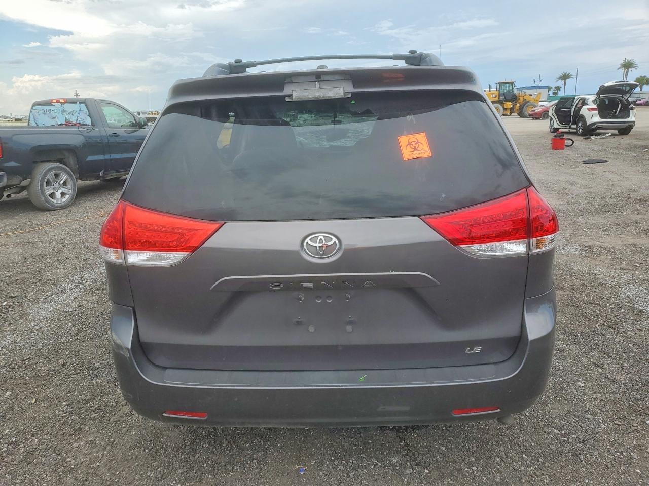 2012 Toyota Sienna Le Gray vin: 5TDKK3DC5CS256435