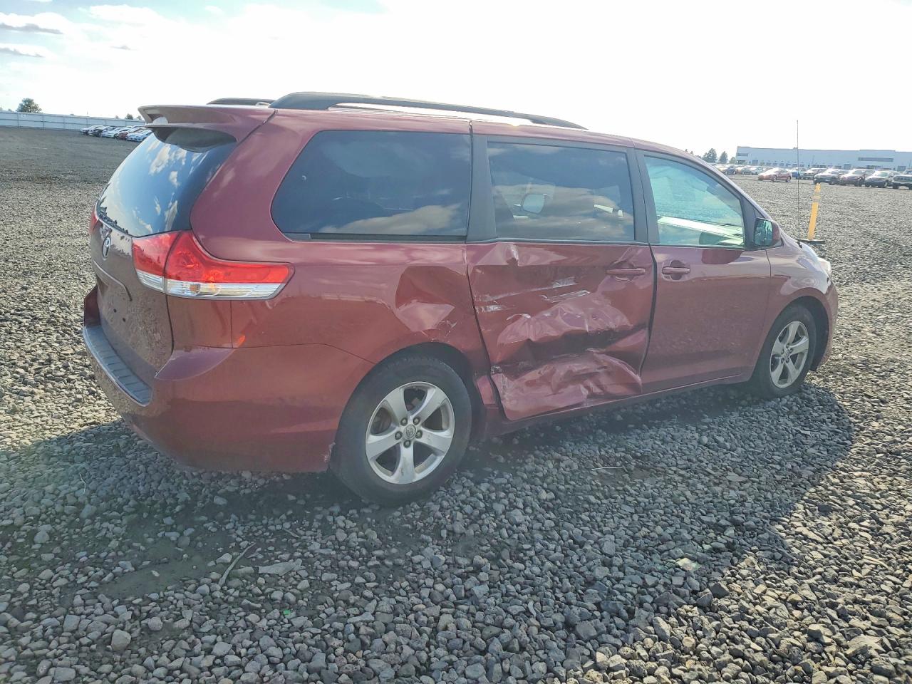 2013 Toyota Sienna Le Red vin: 5TDKK3DC5DS312598
