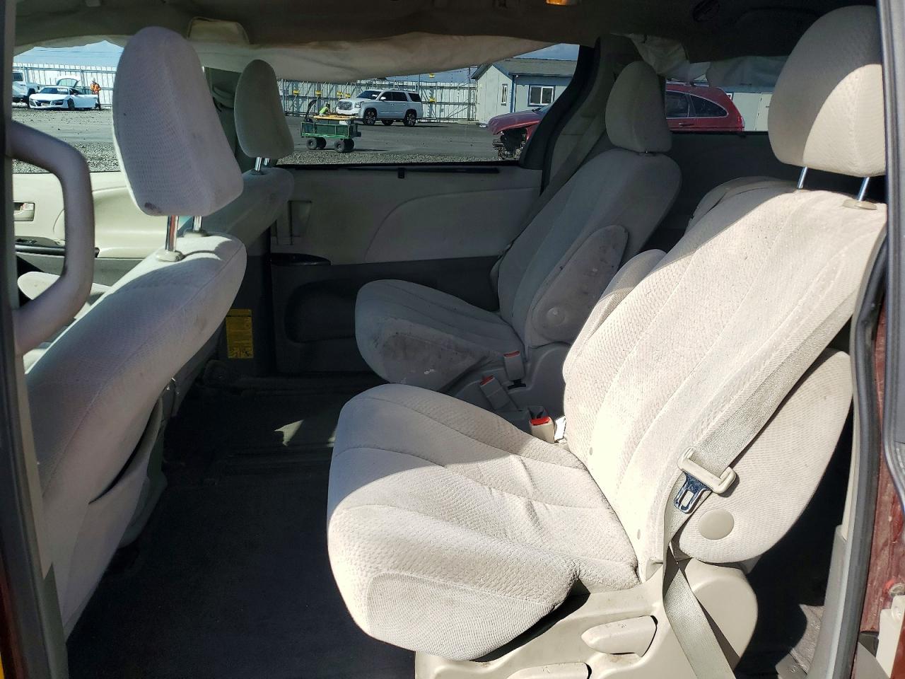 2013 Toyota Sienna Le Red vin: 5TDKK3DC5DS312598