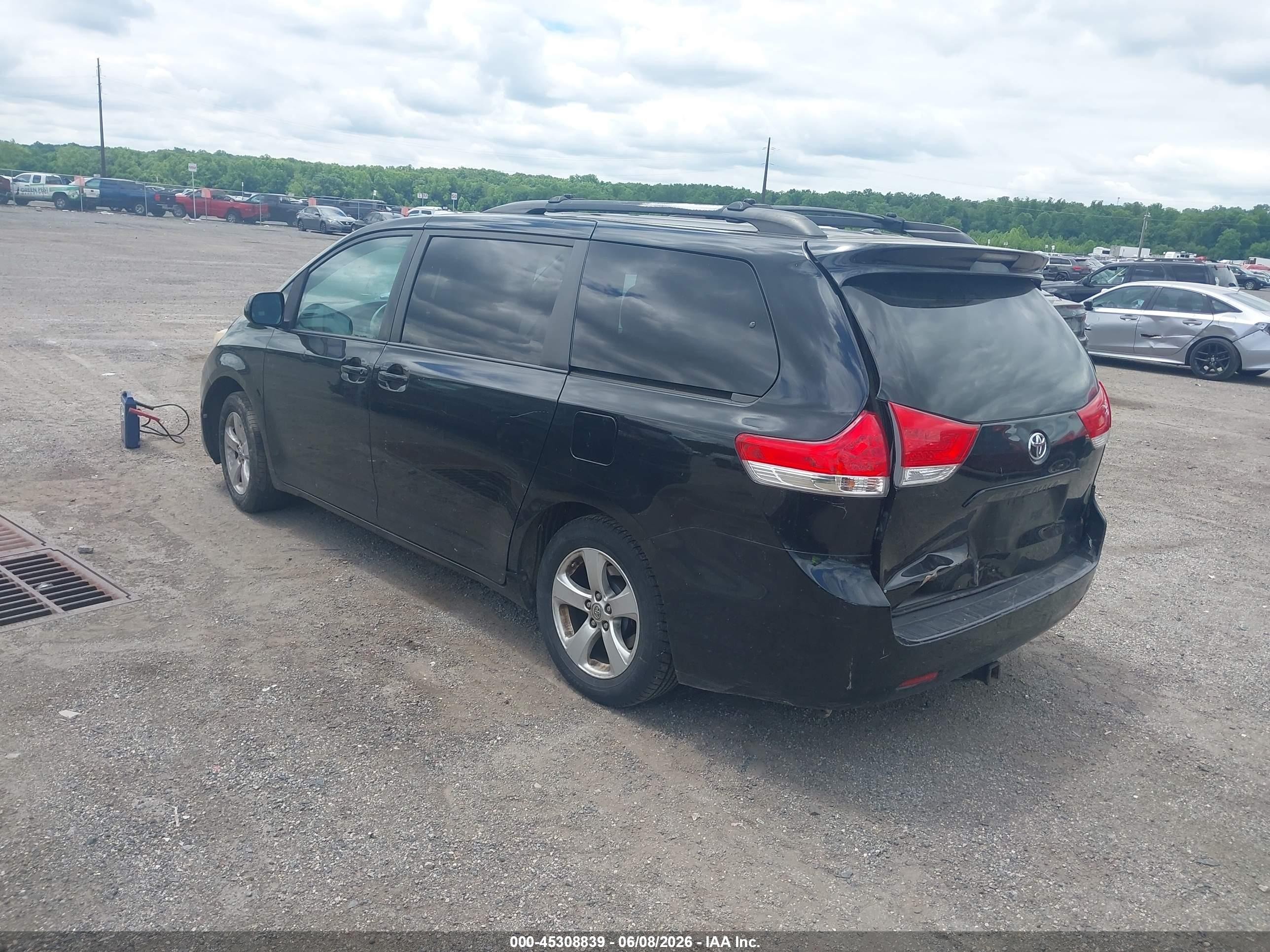 2013 Toyota Sienna Le V6 8 Passenger Black vin: 5TDKK3DC5DS321849