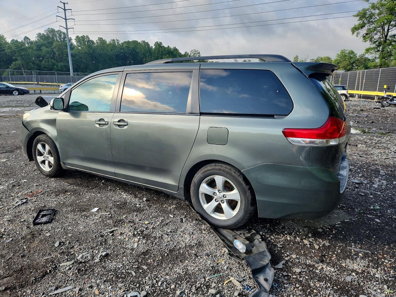 2013 Toyota Sienna Le Gray vin: 5TDKK3DC5DS322466