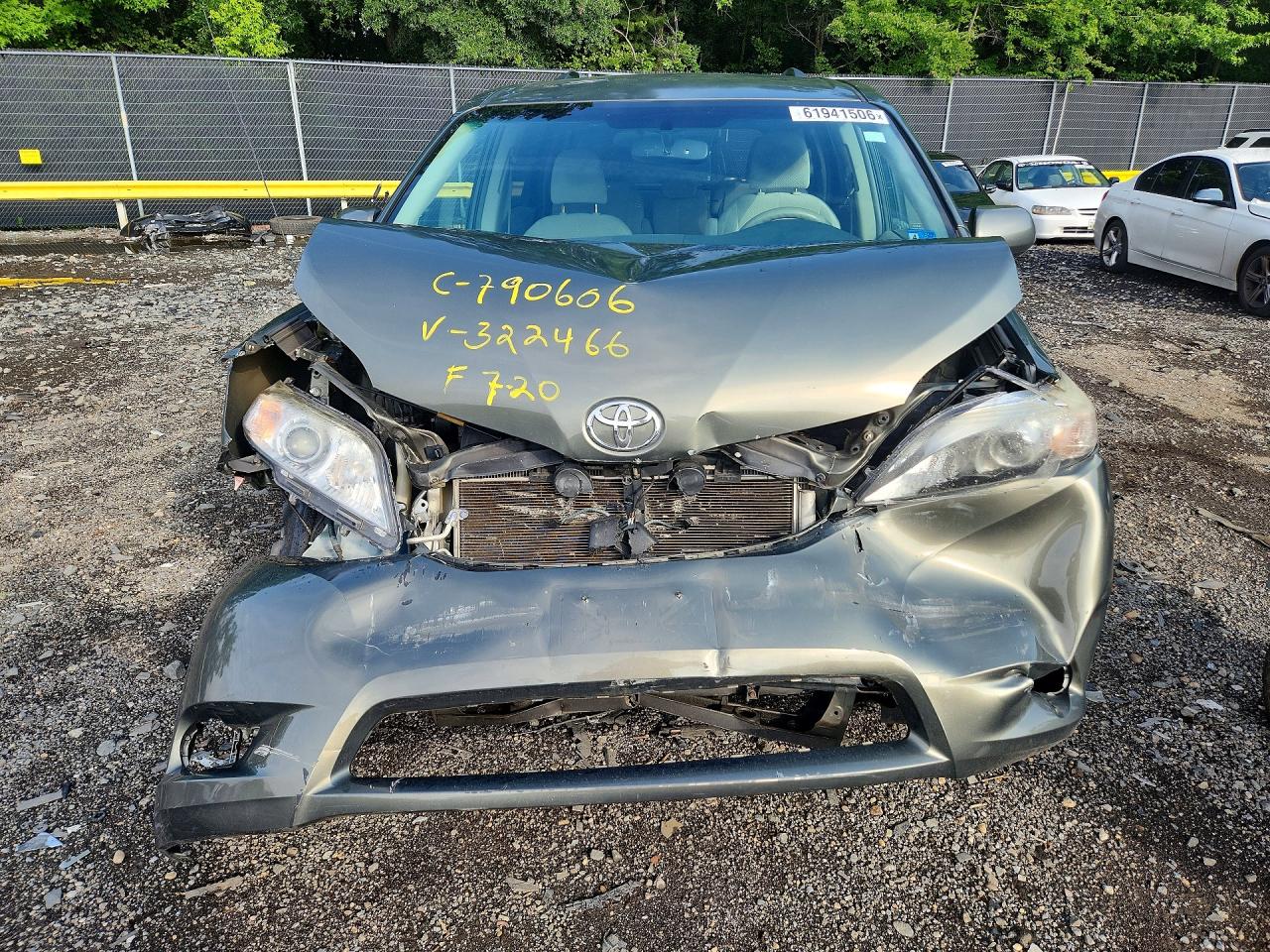 2013 Toyota Sienna Le Gray vin: 5TDKK3DC5DS322466