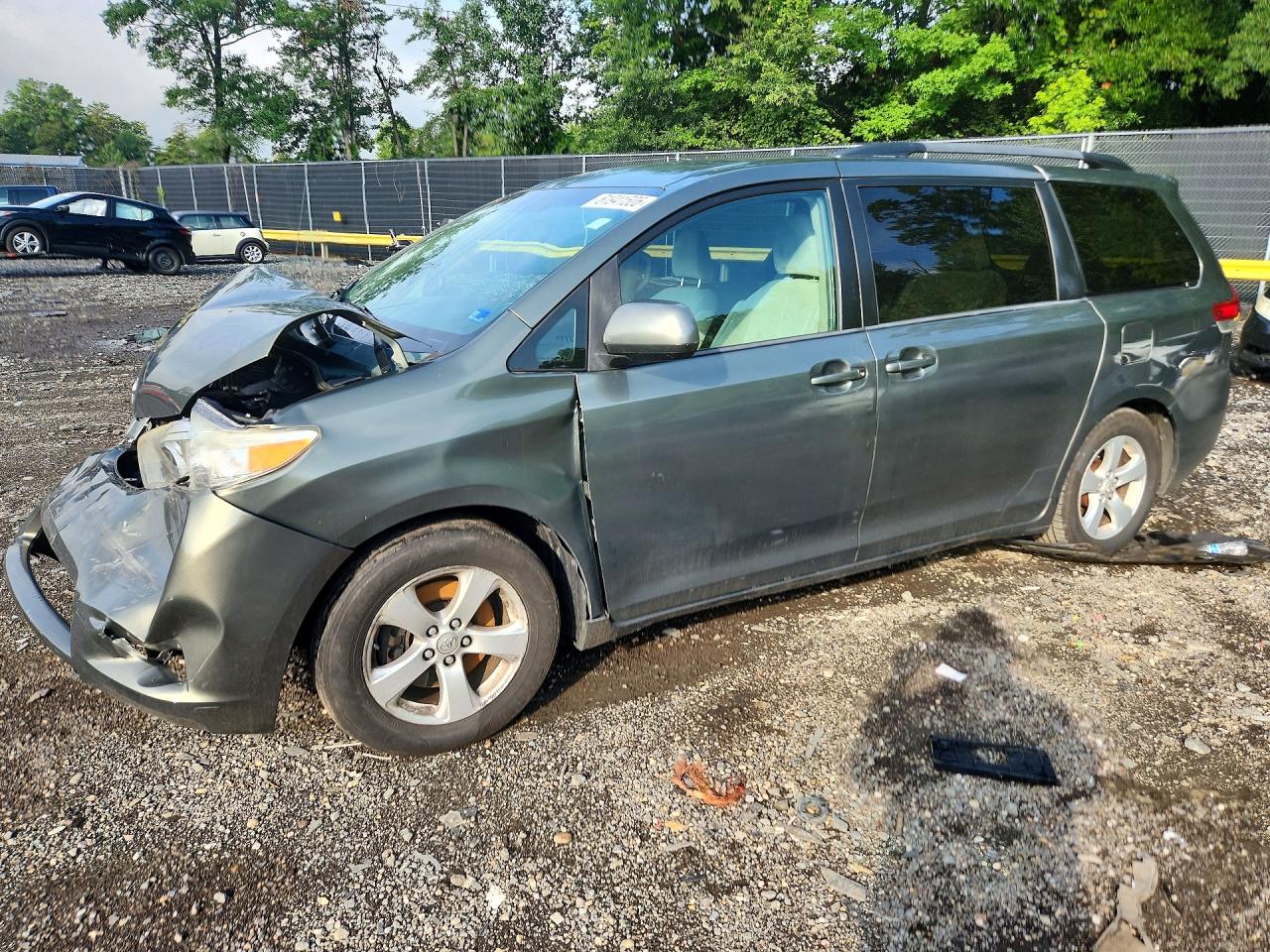 2013 Toyota Sienna Le Gray vin: 5TDKK3DC5DS322466