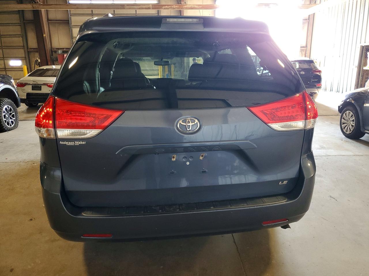 2013 Toyota Sienna Le Синий vin: 5TDKK3DC5DS333841