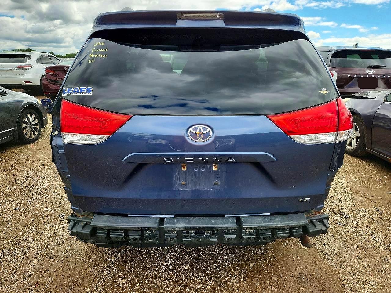 2013 Toyota Sienna Le Blue vin: 5TDKK3DC5DS355628