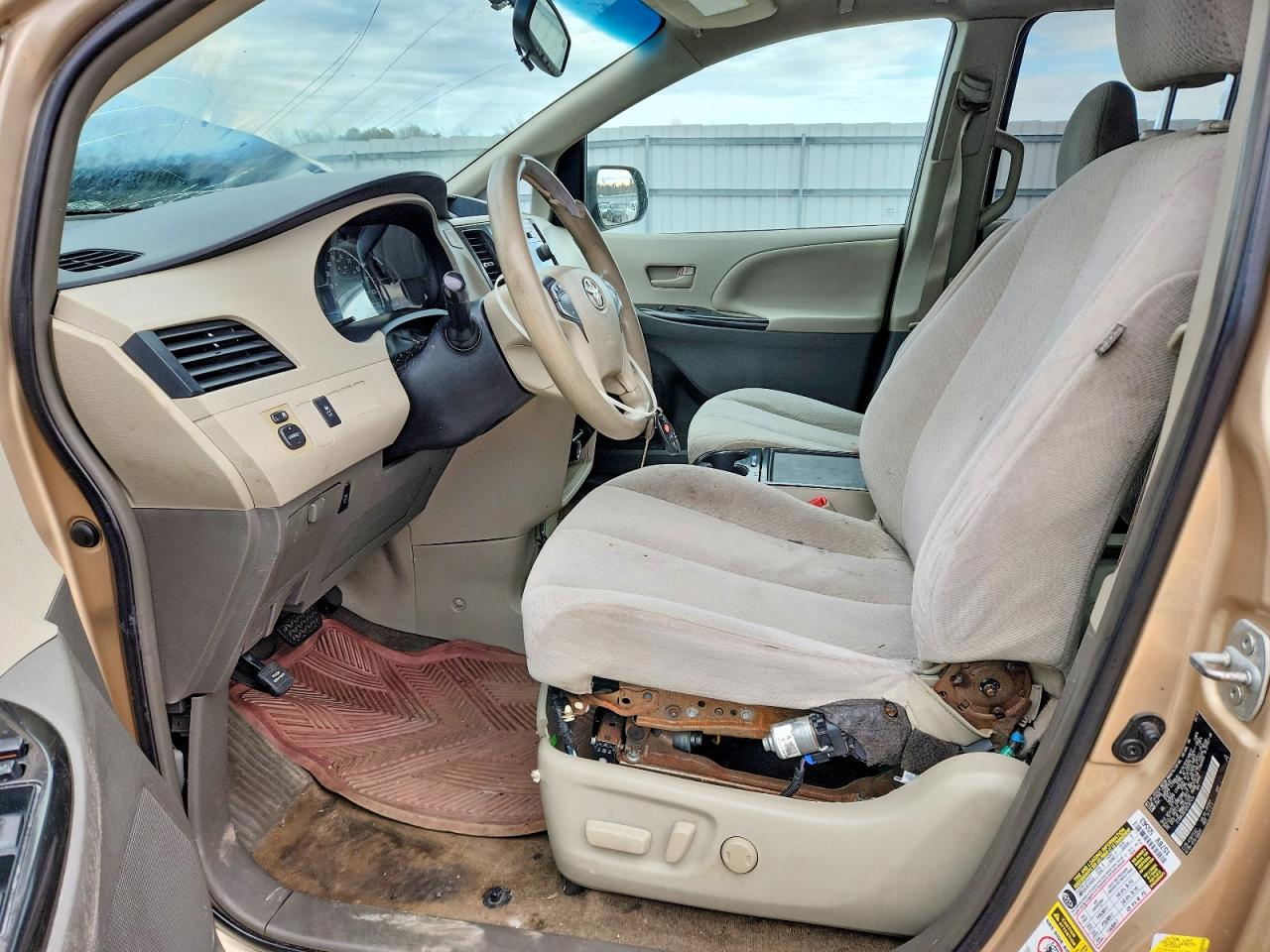 2013 Toyota Sienna Le Gold vin: 5TDKK3DC5DS367424