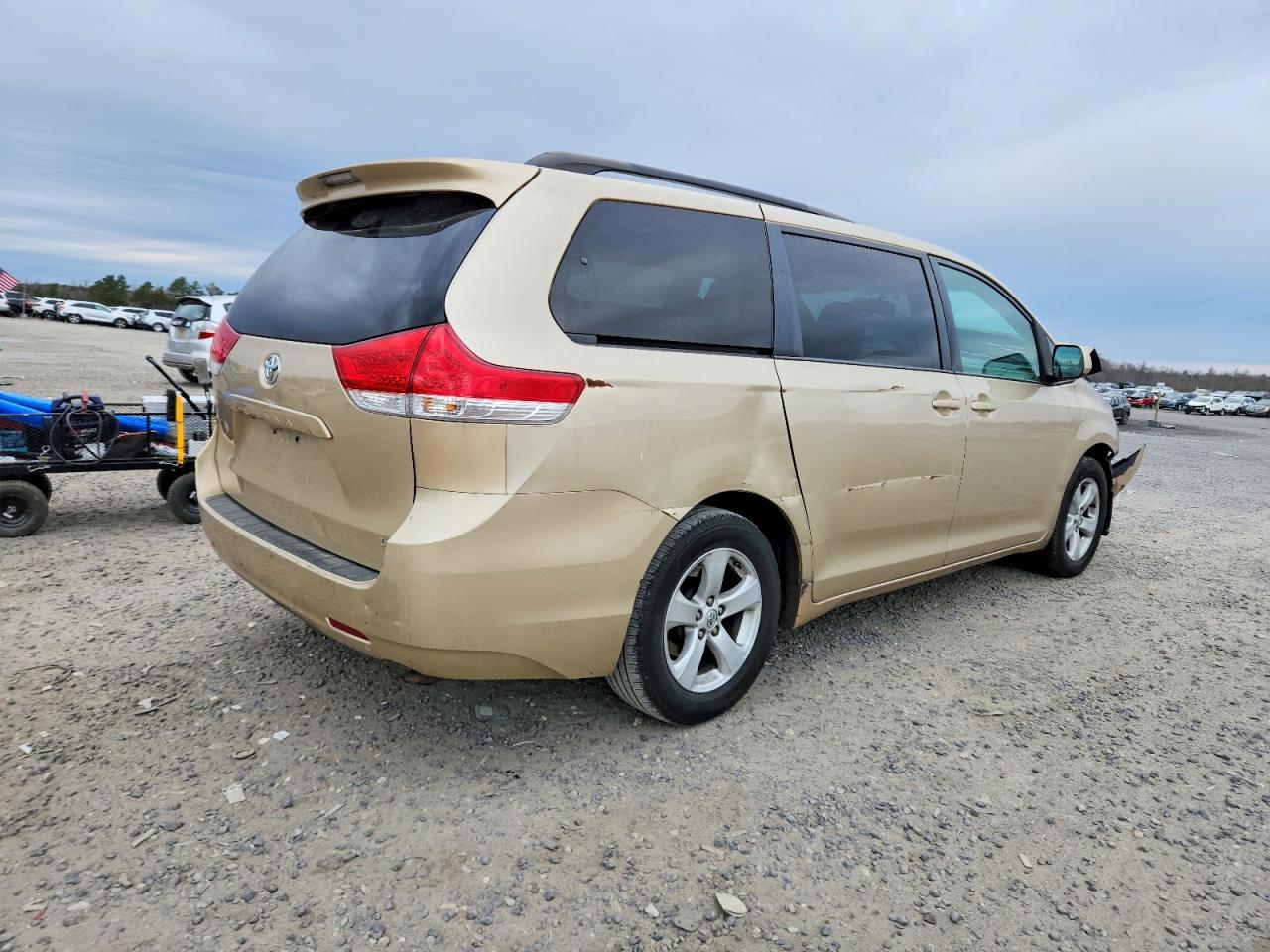 2013 Toyota Sienna Le Gold vin: 5TDKK3DC5DS367424