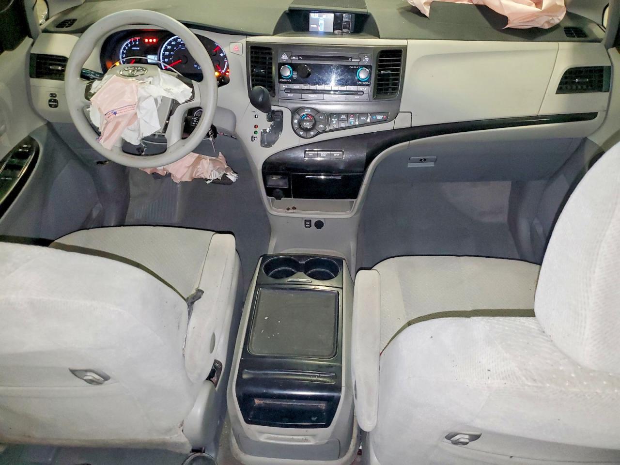 2013 Toyota Sienna Le Серый vin: 5TDKK3DC5DS369951