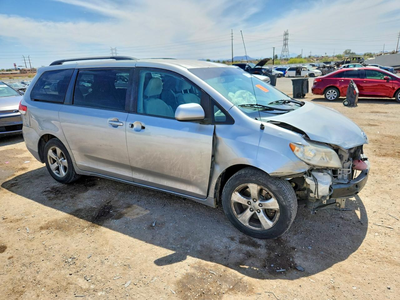 2013 Toyota Sienna Le Silver vin: 5TDKK3DC5DS378939