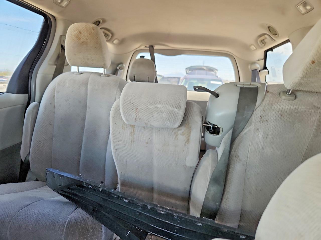 2013 Toyota Sienna Le Silver vin: 5TDKK3DC5DS378939