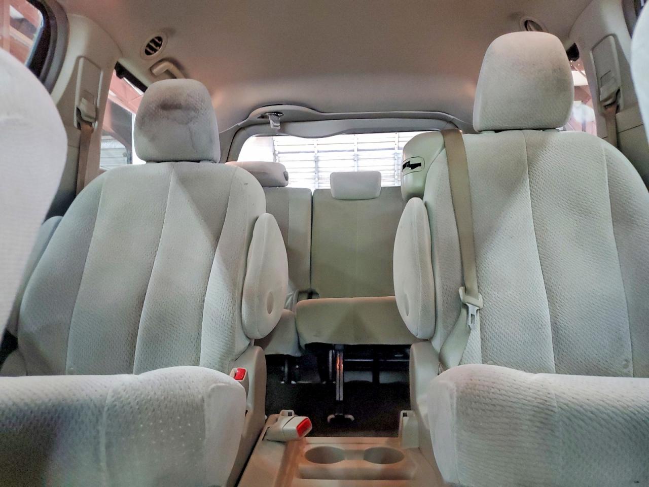 2013 Toyt Sienna Le Белый vin: 5TDKK3DC5DS380237
