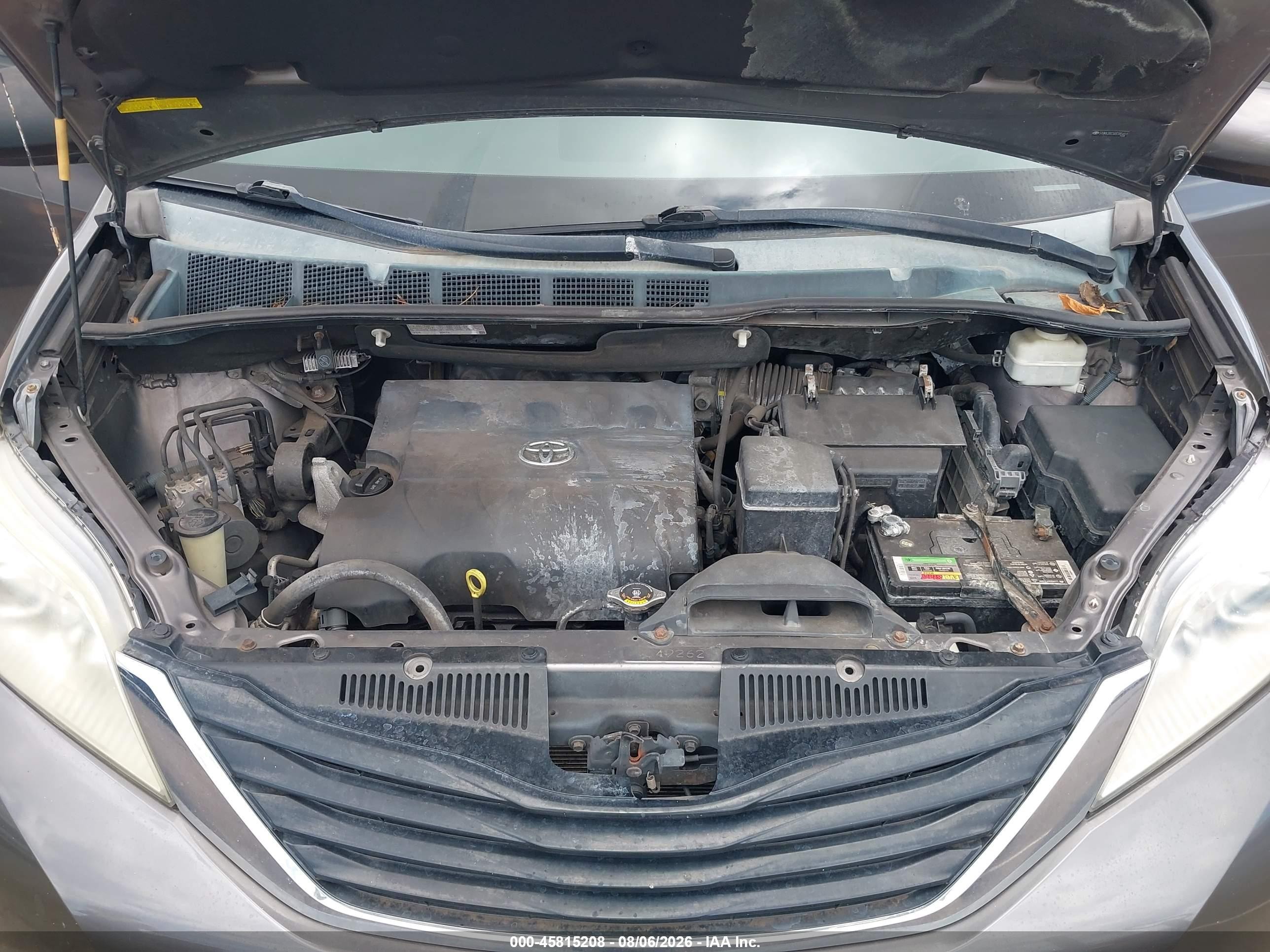 2013 Toyota Sienna Le V6 7 Passenger Auto Access Seat/le V6 8 Passenger Серый vin: 5TDKK3DC5DS395451