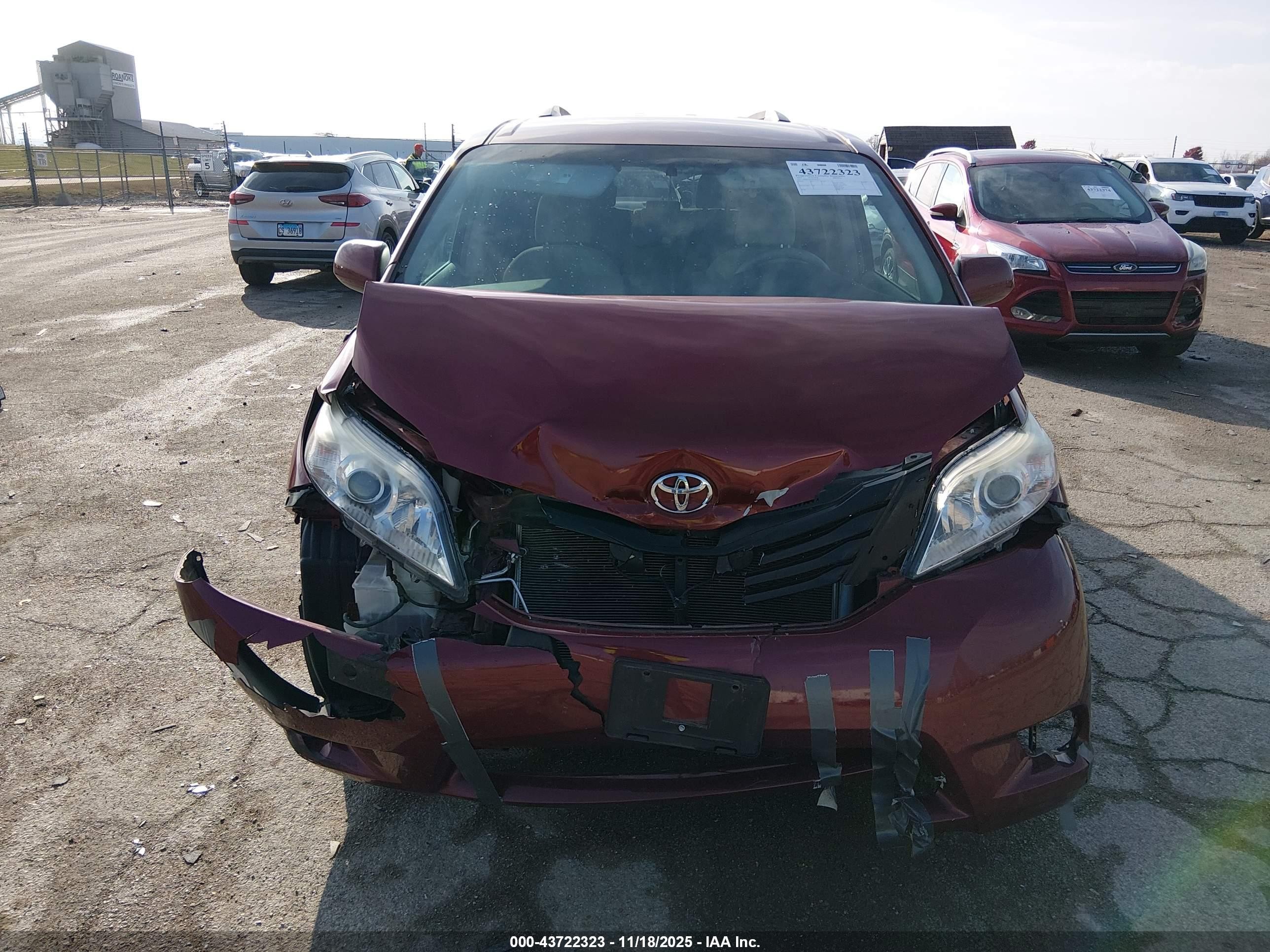 2014 Toyota Sienna Le V6 8 Passenger Maroon vin: 5TDKK3DC5ES406322