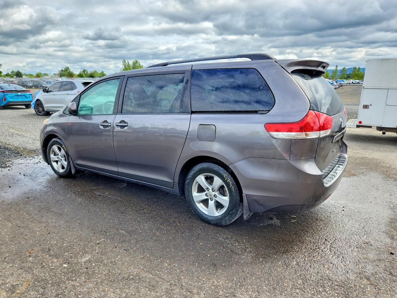 2014 Toyota Sienna Le Gray vin: 5TDKK3DC5ES435691