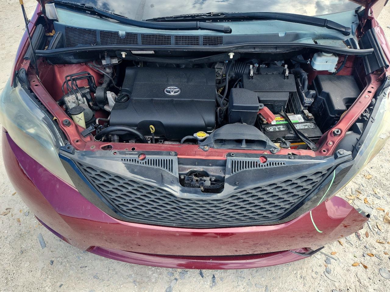 2014 Toyota Sienna Le Red vin: 5TDKK3DC5ES445847