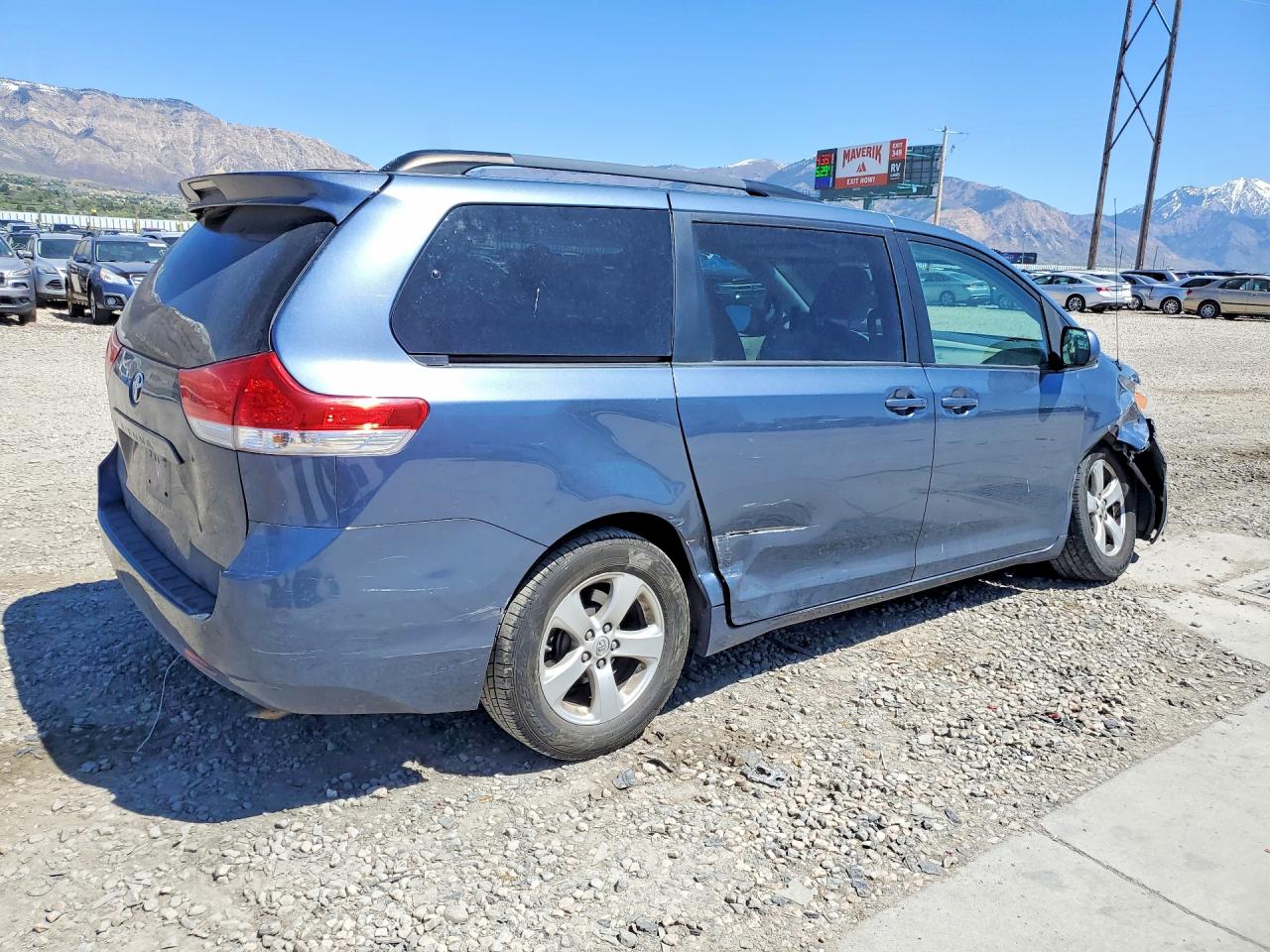 2014 Toyota Sienna Le Blue vin: 5TDKK3DC5ES456380