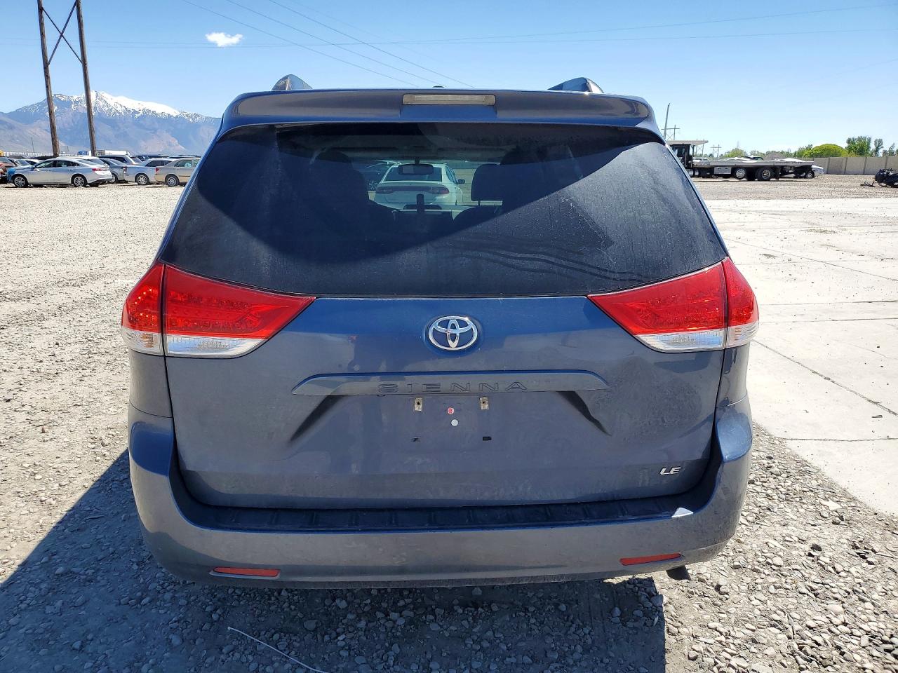 2014 Toyota Sienna Le Blue vin: 5TDKK3DC5ES456380