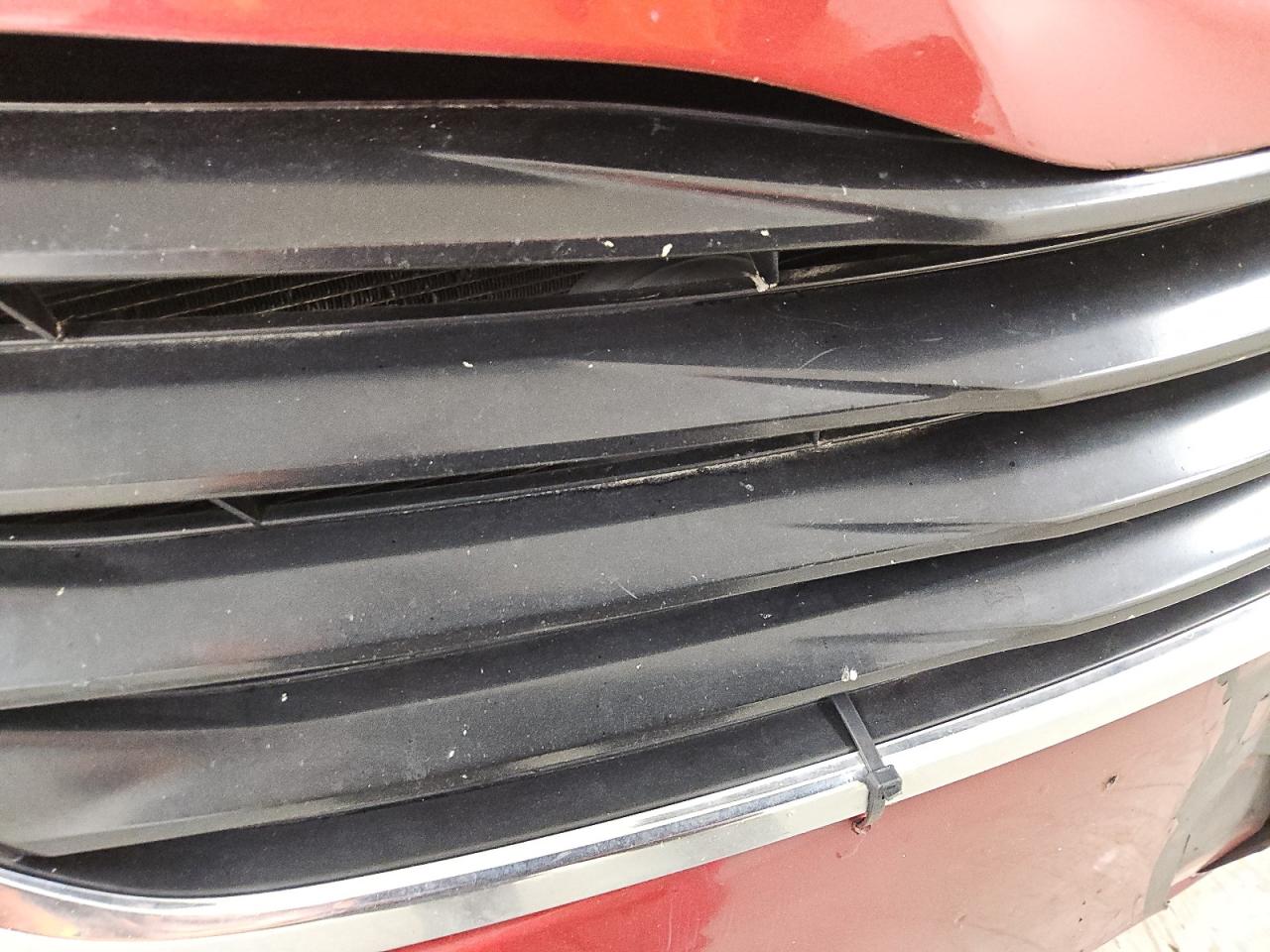 2014 Toyota Sienna Le Maroon vin: 5TDKK3DC5ES456430 Damage: Grille, Broken, Replacement Required