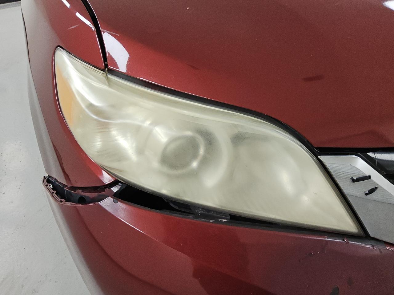 2014 Toyota Sienna Le Maroon vin: 5TDKK3DC5ES456430 Damage: Right Head Lamp, Faded, Repair Required