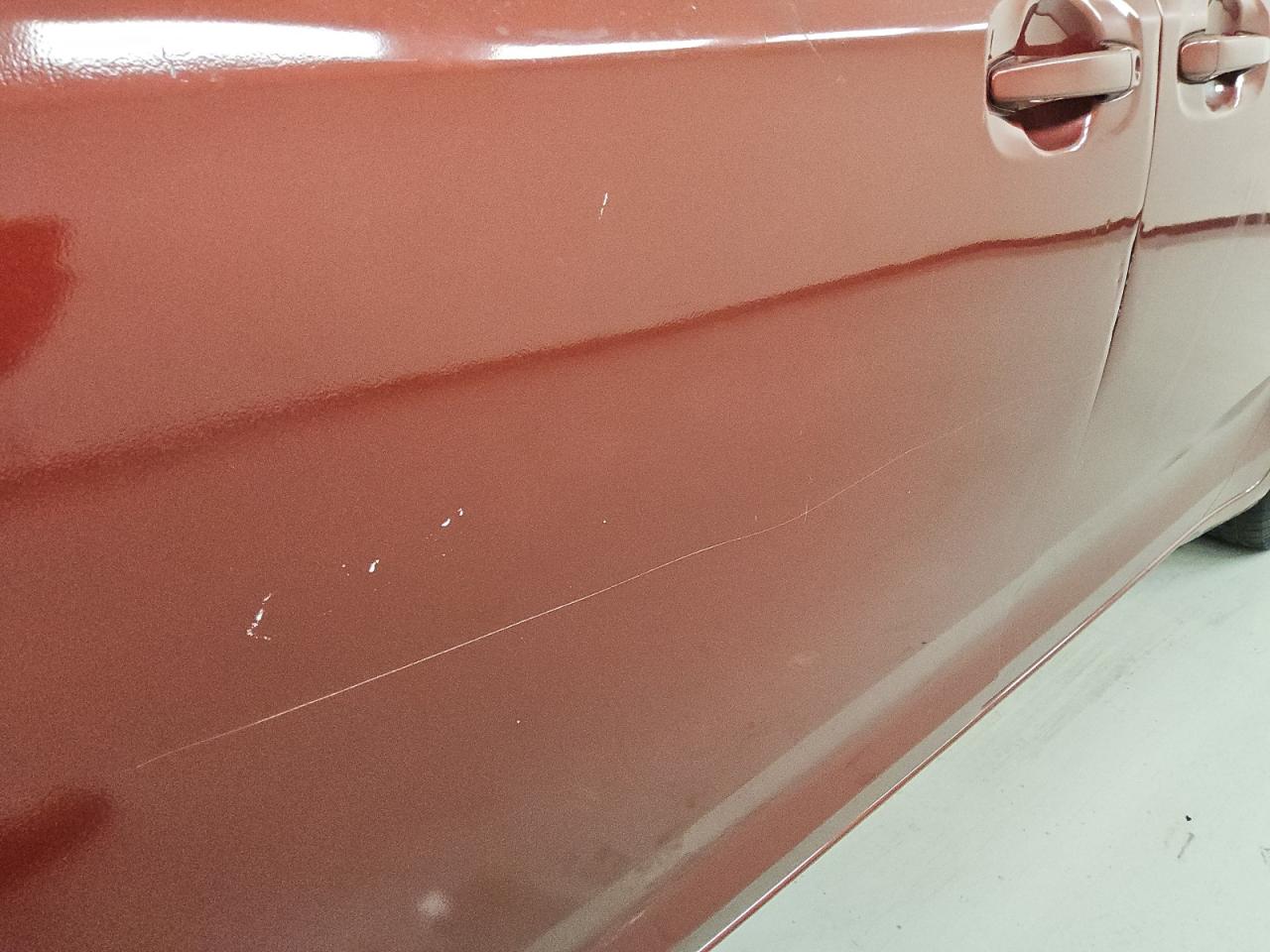 2014 Toyota Sienna Le Maroon vin: 5TDKK3DC5ES456430 Damage: Left Front Door, Heavy Scratch, > 12 Inches