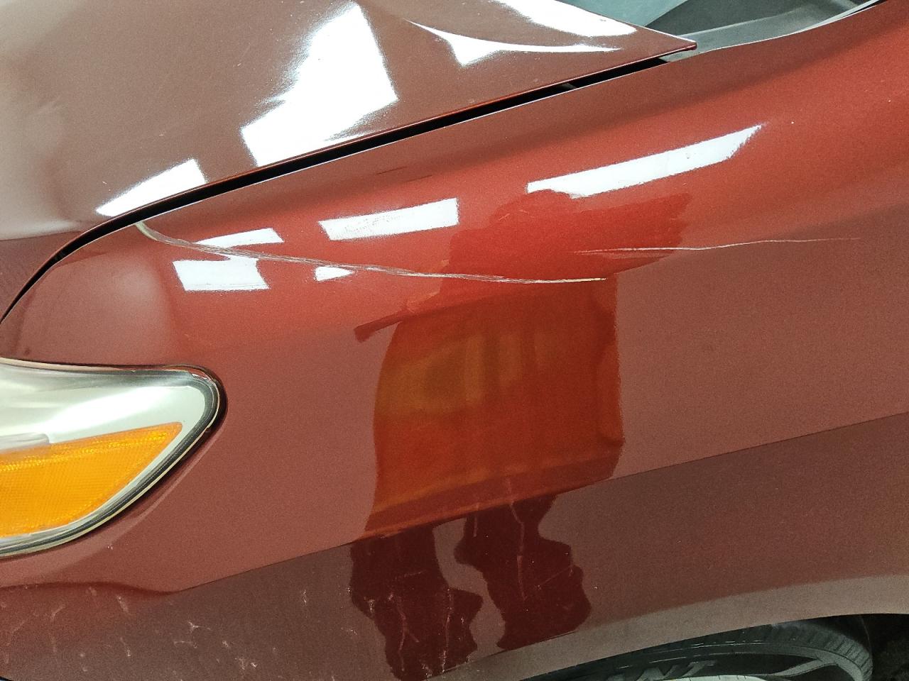 2014 Toyota Sienna Le Maroon vin: 5TDKK3DC5ES456430 Damage: Left Front Fender, Dent(S) W/ Paint Dmg, 9 To 10 Inches