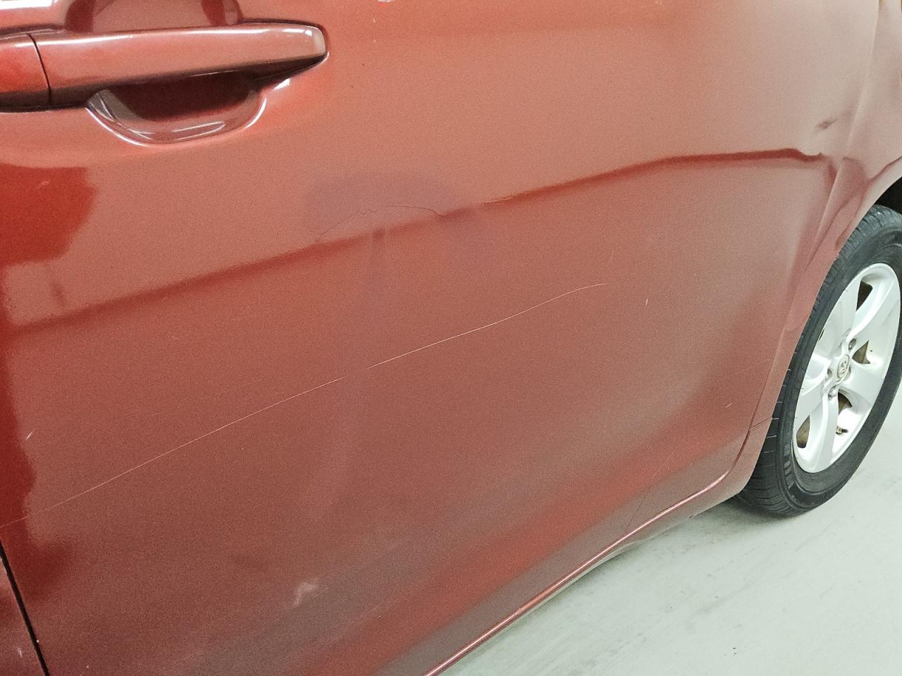 2014 Toyota Sienna Le Maroon vin: 5TDKK3DC5ES456430 Damage: Left Sliding Door, Dent(S) W/ Paint Dmg, > 12 Inches