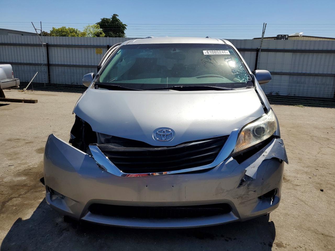 2014 Toyota Sienna Le Silver vin: 5TDKK3DC5ES464236