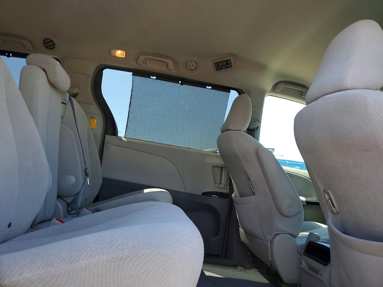 2014 Toyota Sienna Le Silver vin: 5TDKK3DC5ES464236