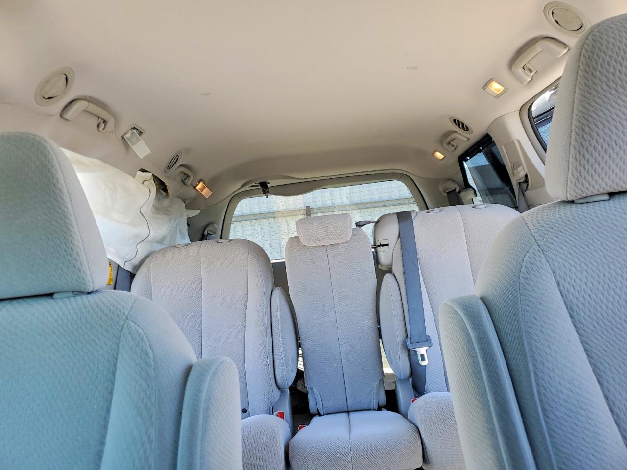 2014 Toyota Sienna Le Silver vin: 5TDKK3DC5ES464236