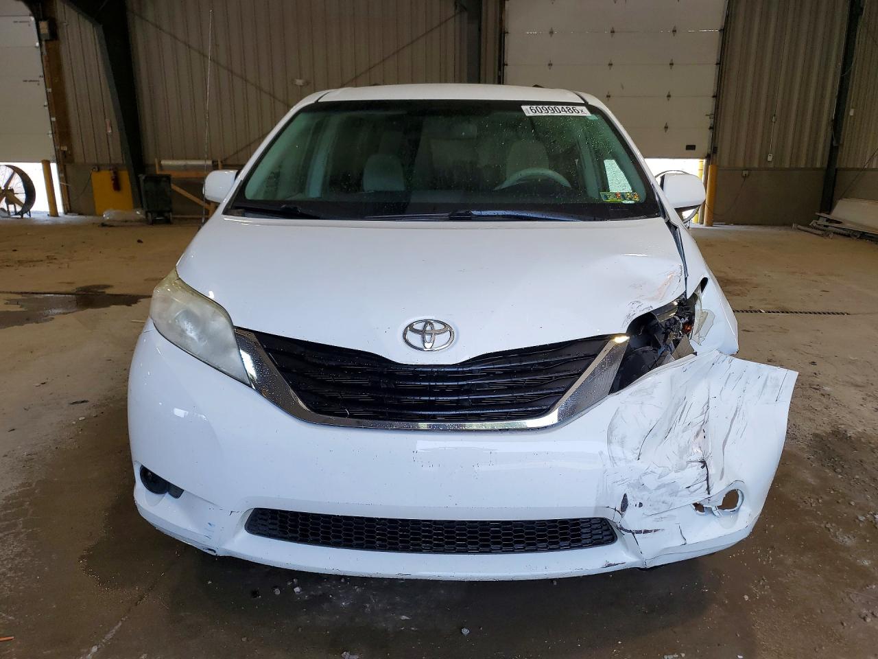 2014 Toyota Sienna Le White vin: 5TDKK3DC5ES492411