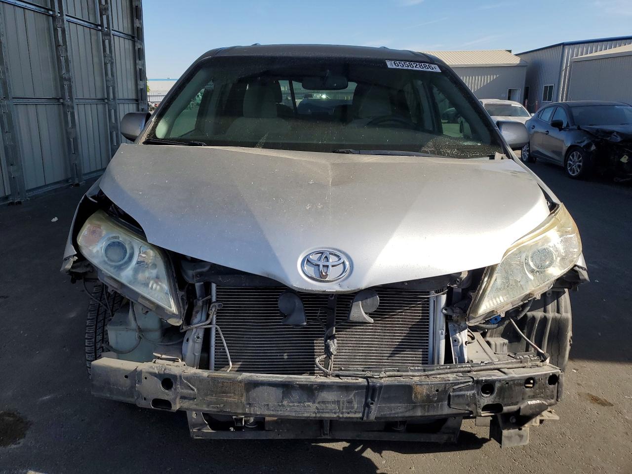 2015 Toyota Sienna Le Silver vin: 5TDKK3DC5FS559851