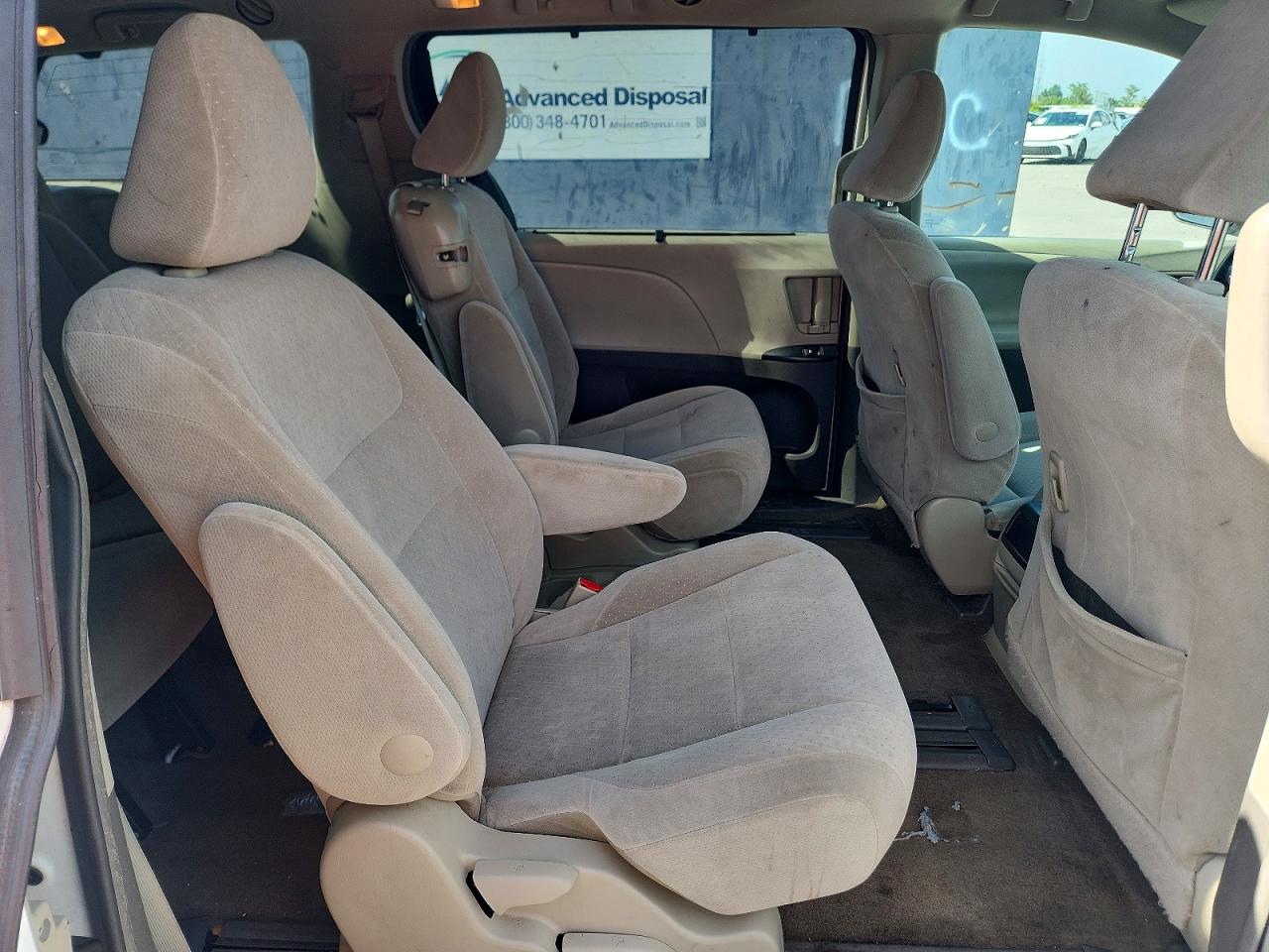2015 Toyota Sienna Le White vin: 5TDKK3DC5FS561535