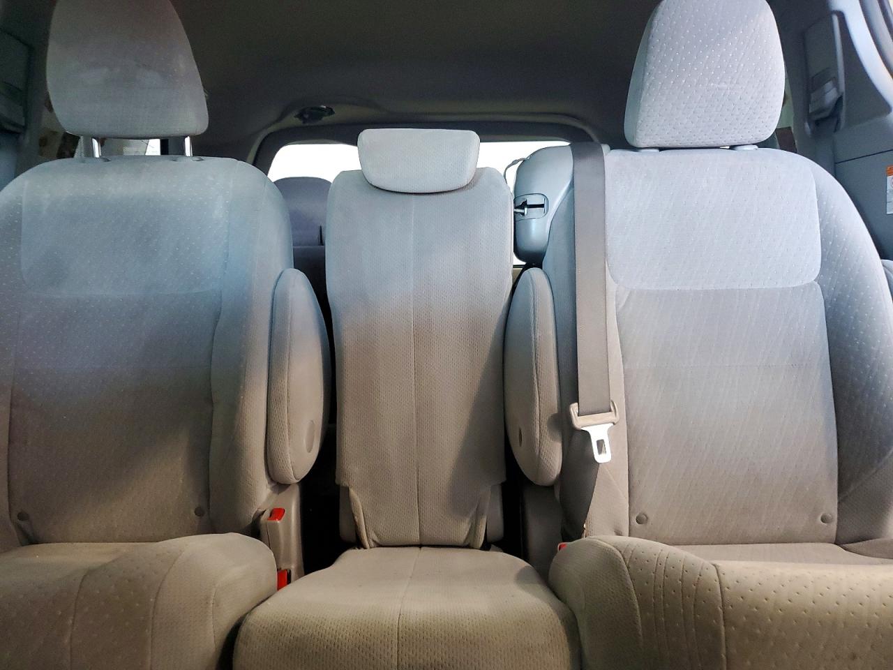 2015 Toyota Sienna Le Silver vin: 5TDKK3DC5FS644110