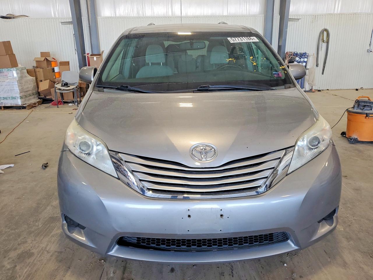 2015 Toyota Sienna Le Silver vin: 5TDKK3DC5FS644110